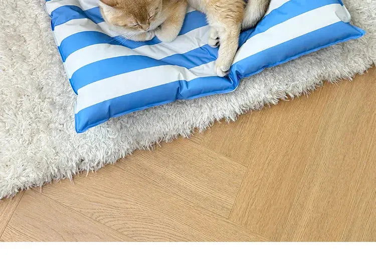 BloomHeart™ Cooling Pet Mat – Heart-Shaped Summer Bed for Cats & Small Dogs Pet Bloom Studio