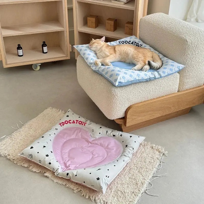BloomHeart™ Cooling Pet Mat – Heart-Shaped Summer Bed for Cats & Small Dogs Pet Bloom Studio