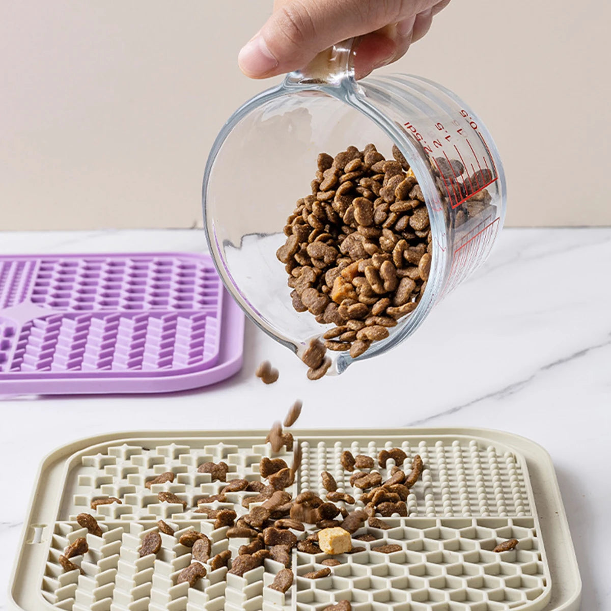 PetalLick™: Calm & Slow Silicone Feeding Mat Pet Bloom Studio