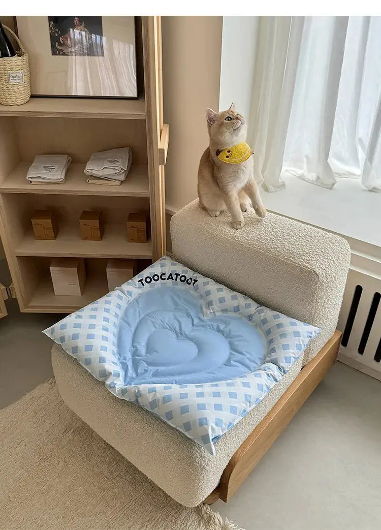 BloomHeart™ Cooling Pet Mat – Heart-Shaped Summer Bed for Cats & Small Dogs Pet Bloom Studio
