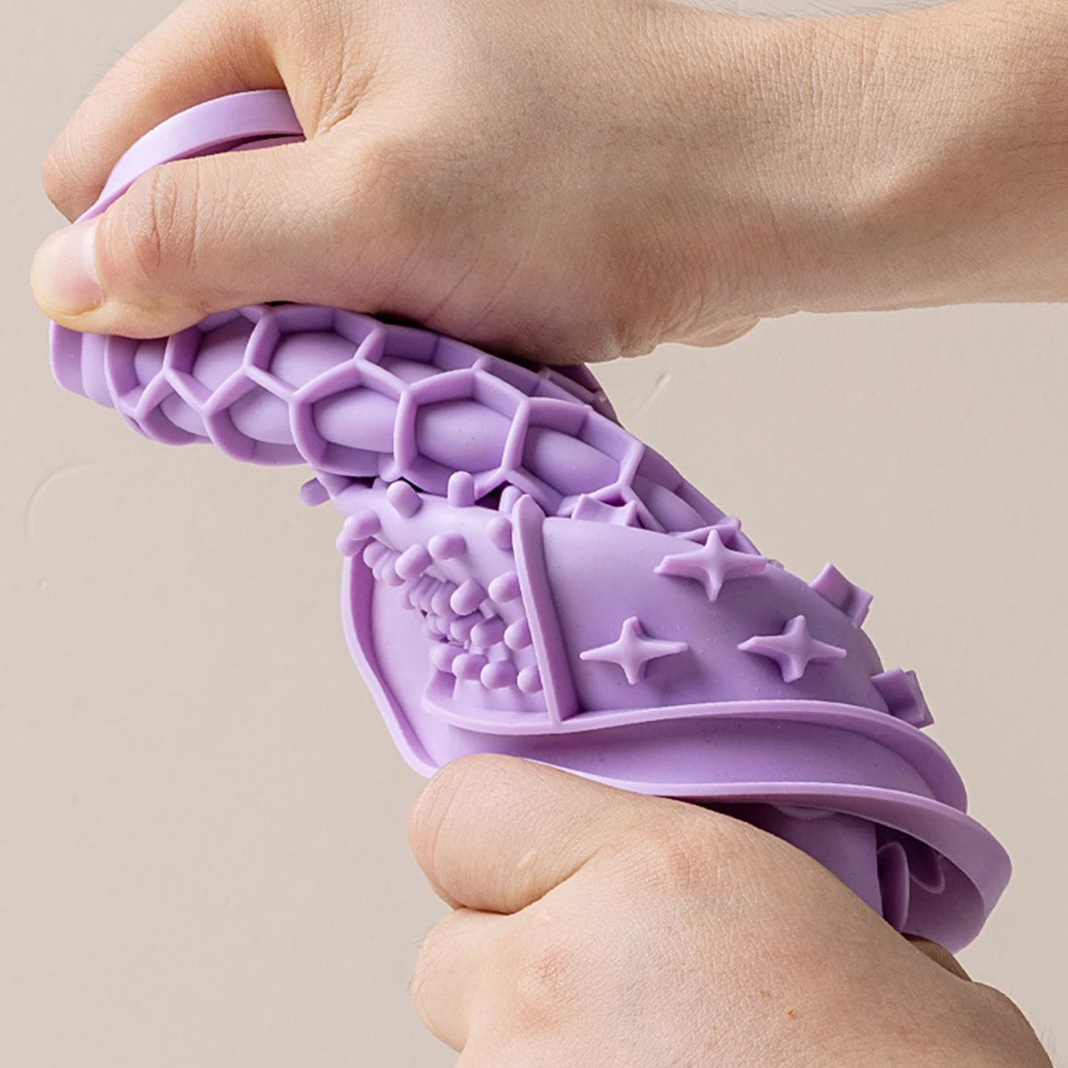 PetalLick™: Calm & Slow Silicone Feeding Mat Pet Bloom Studio